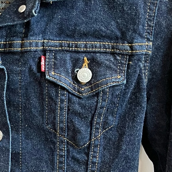 Girls Levi's Classic Jean Jacket (small) - Picture 6 of 6